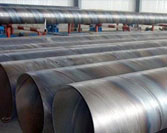 What are the advantages of using straight seam welded pipes to transport fluids?