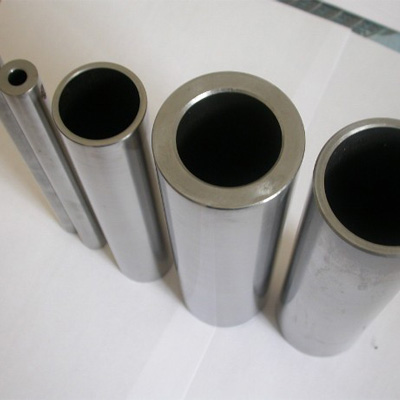 A519 1045 Seamless Carbon Pipe 50mm x 4mm Black Painting
