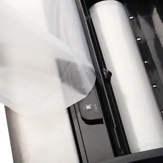Built-in Bag Cutter