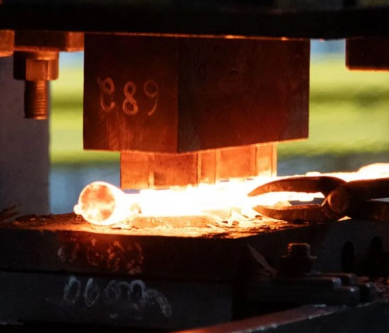 What is Open Die Forging: Process, Advantage & Application