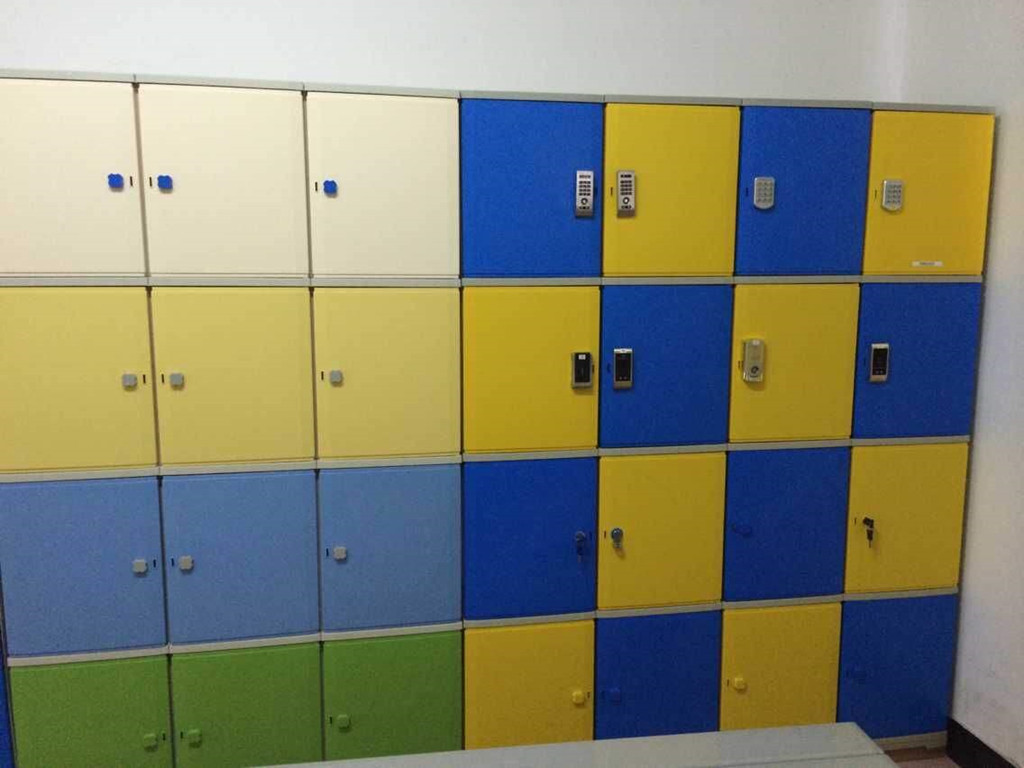 4 Tier Plastic Locker