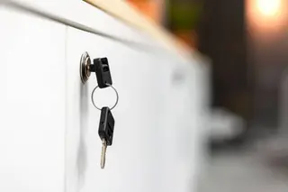 A Complete Guide to Cam Locks: Types, Mechanisms, and Selection Tips