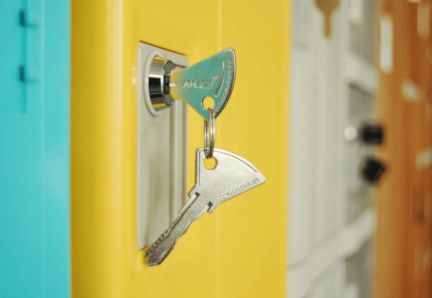 Cam Locks for Locker