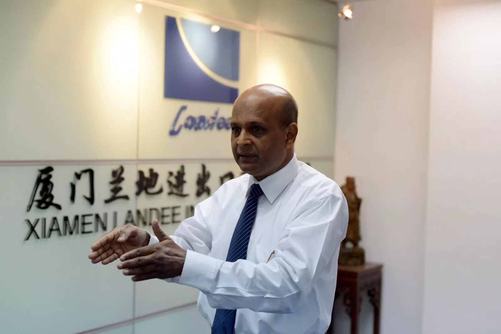 Sri Lanka client Mr Rsd Visits Landee International Sales Centre