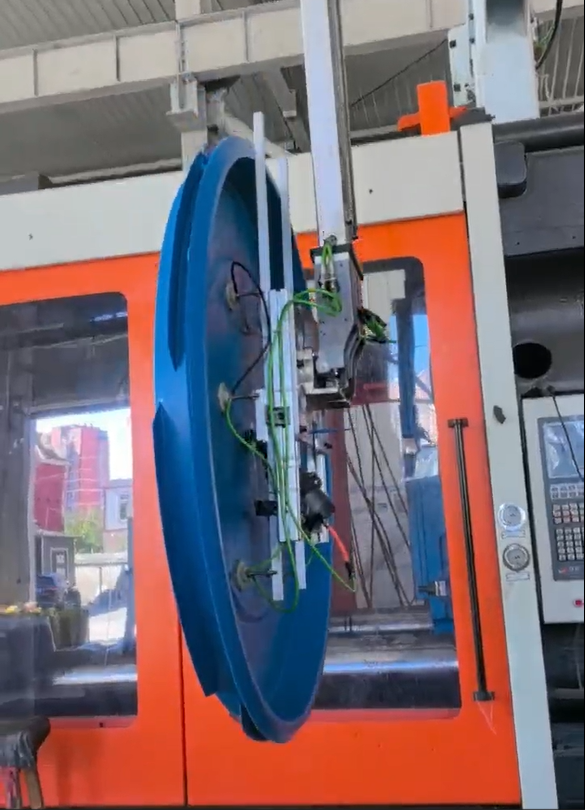 Pipe End Cap Under Production