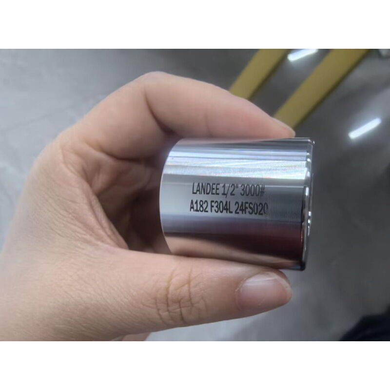 Stainless Steel Full Coupling, A182 F304L, 1/2 Inch, 3000 LB