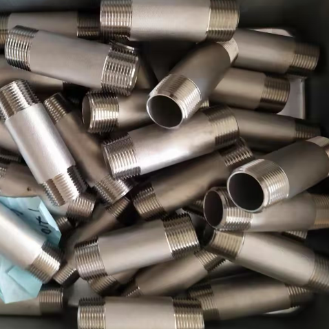 ASTM A105N Nipple, Seamless, BS 3799, NPT, SCH 40 - Landee