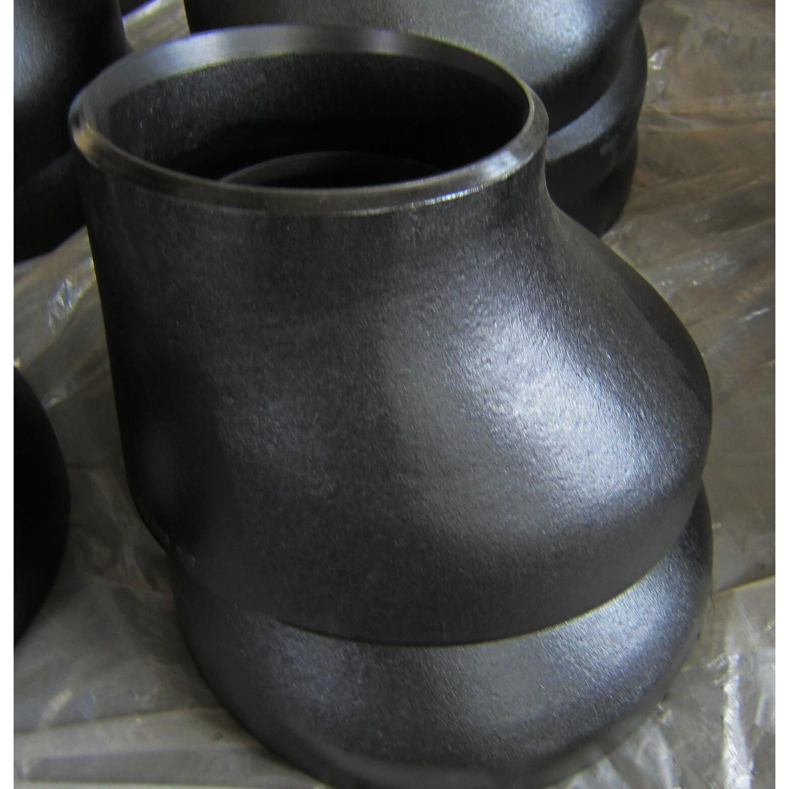 ASTM A420 WPL6 Eccentric Reducer, ANSI B16.9, 6*4 IN, SCH 40