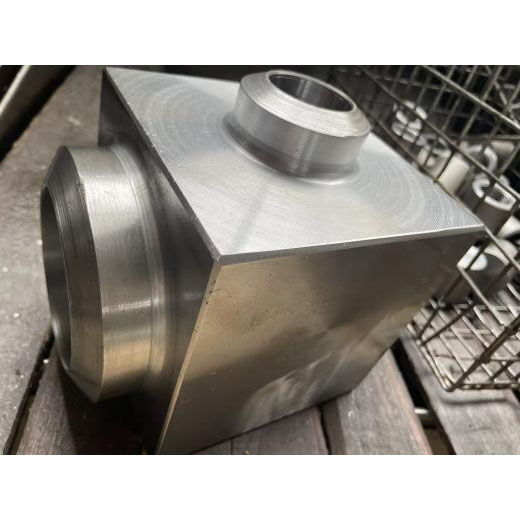 API 6A Reducing Tee, ASTM A105, 4 * 2 IN, 10000 PSI, BW Ends