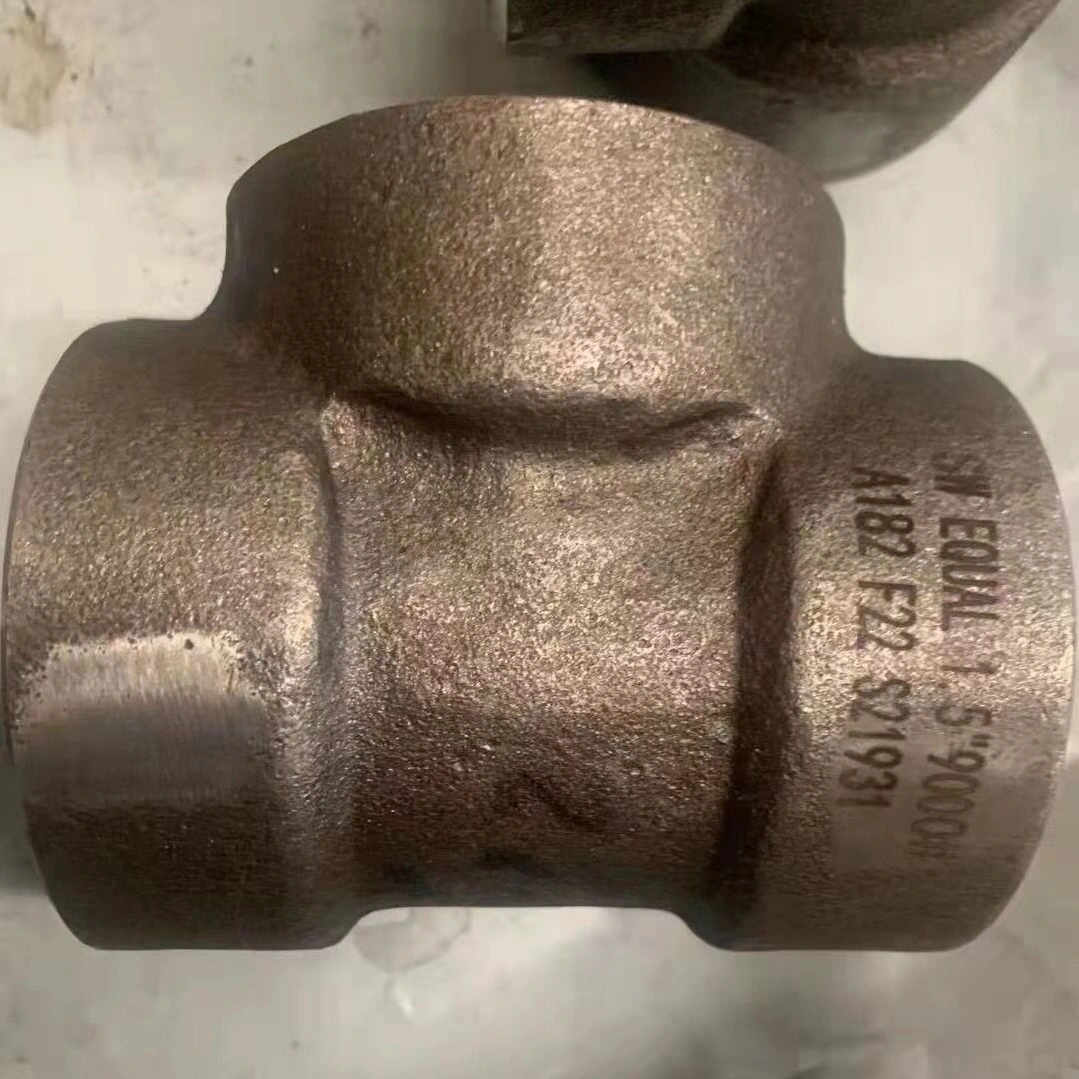 ASTM A182 F22 Equal Tee, 9000 LB, ASME B16.11, SW