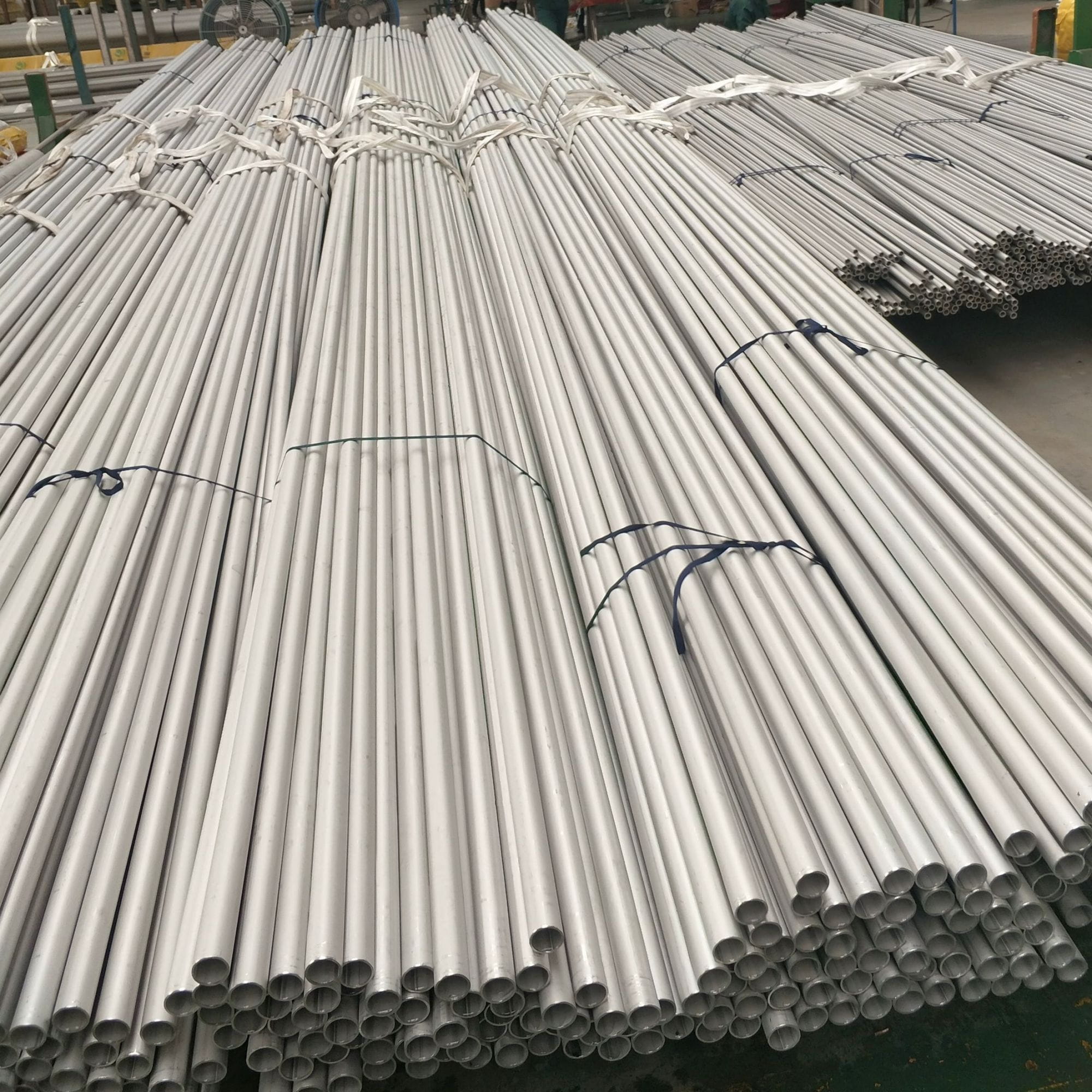 Stainless Steel ASTM A312 TP321 / TP321H Welded Tube, 10 Mtr