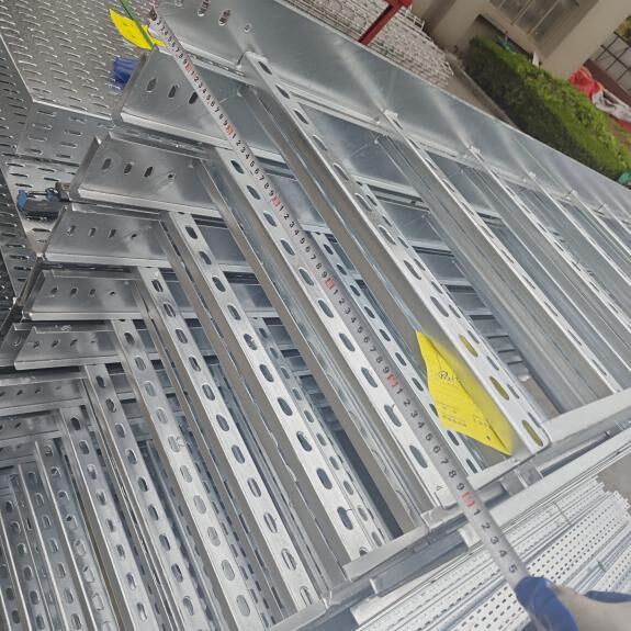 Ladder Cable Tray, Carbon Steel, 600 * 100 * 3000 mm, Custom