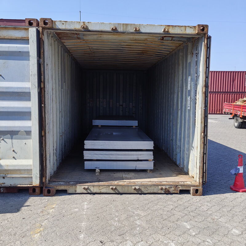 ASTM A36 Carbon Steel Plates in Bulk, Packaged for Export in Containers
