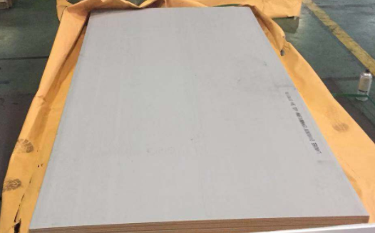 UNS S30400 Chequered Plate