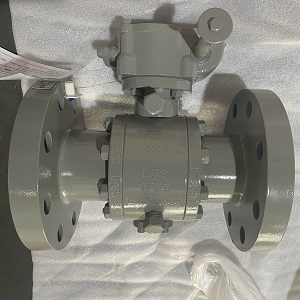 ASTM A350 LF2 Ball Valve, 300 LB, API 6D, 3 x 2 Inch