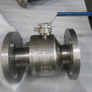 ASTM A182 F304 Ball Valves, 2 * 1-1/2 Inch, CL150, Lever, RF