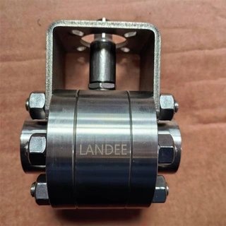 ASTM A182 F304 Ball Valves, API 6D, 1/2 Inch, PN300, 3PC, SW