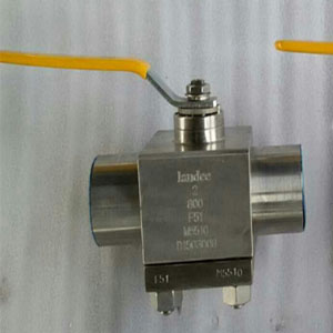Inverted Pressure Balanced Lubricated Plug Valve