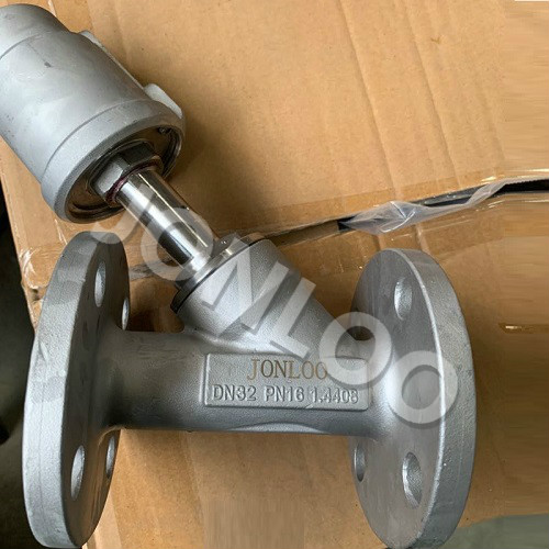 Stainless Steel Flanged Angle Seat Valve with Pneumatic Actuator PN16