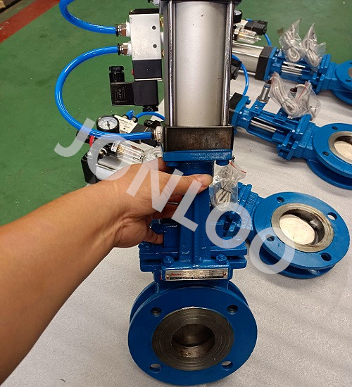 Knife Gate Valve with Pneumatic Actuator DN65 PN16