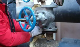 How to install valves in the right way