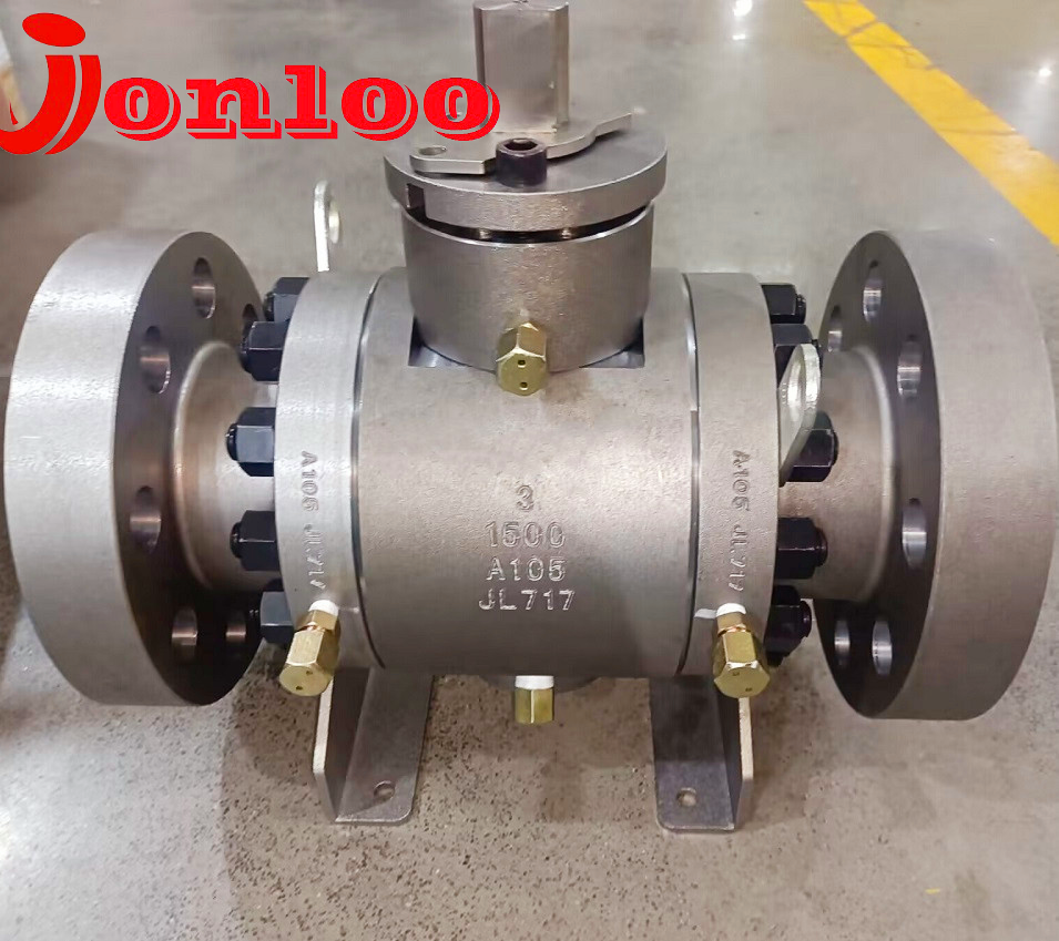 What are the applications of ball valve in the oil and gas industry?