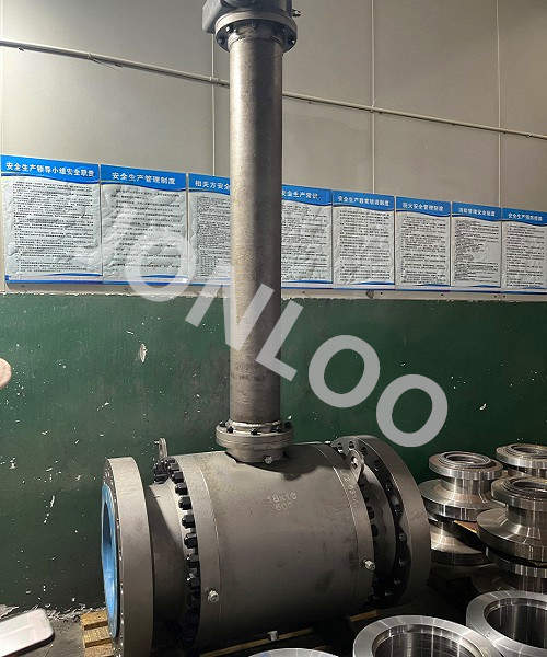 LF2 Ball Valve With Extended Stem 18x16inch 600lb API6D
