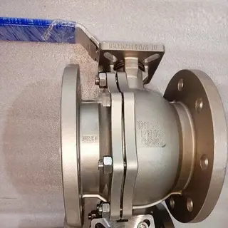 DIN F4 Series Ball Valve DN100 PN16 CF8M Material