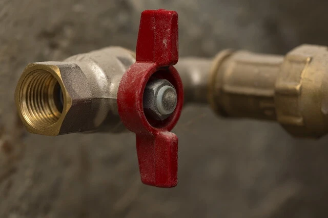 Causes and Solutions of Rusting in High-Pressure Ball Valves